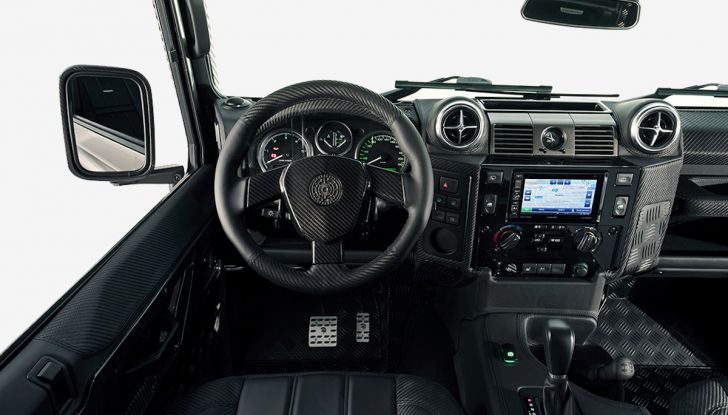 Land Rover Defender Ares, il V8 da 212.000 Euro arriva da Modena - Foto 9 di 9
