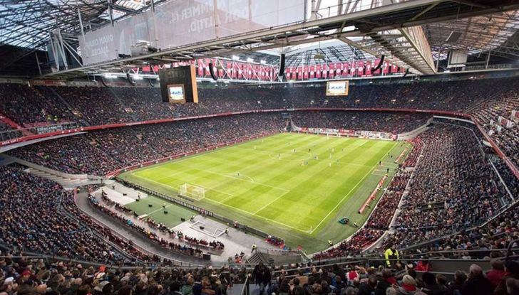 L’energia di Nissan LEAF alimenta lo stadio di Amsterdam - Foto 6 di 7