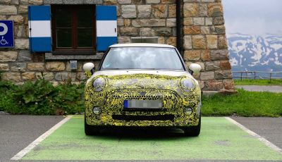 MINI Cooper E elettrica 2019 quasi pronta al debutto