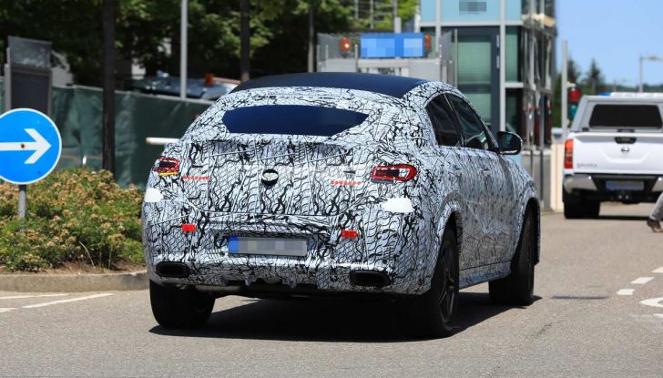 Nuova Mercedes GLE Coupè, test su strada della nuova generazione - Foto 2 di 19
