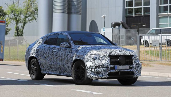 Nuova Mercedes GLE Coupè, test su strada della nuova generazione - Foto 17 di 19