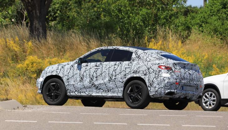 Nuova Mercedes GLE Coupè, test su strada della nuova generazione - Foto 14 di 19