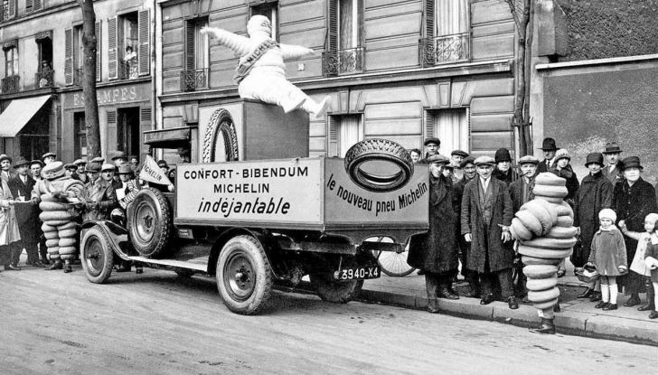 Omino Michelin, compie 120 anni l’icona degli pneumatici - Foto 1 di 9