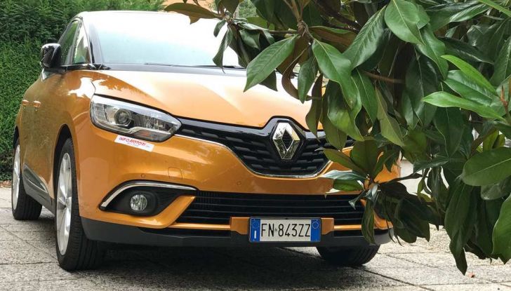 Renault Scénic 1.6 dCi da 131 CV prova su strada ed equipaggiamenti - Foto 4 di 11