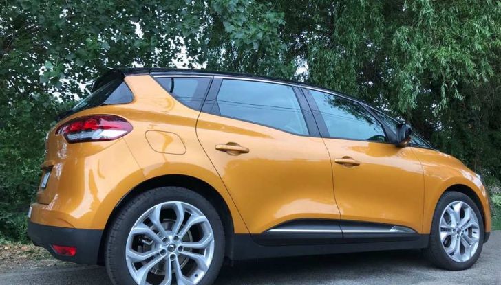 Renault Scénic 1.6 dCi da 131 CV prova su strada ed equipaggiamenti - Foto 5 di 11