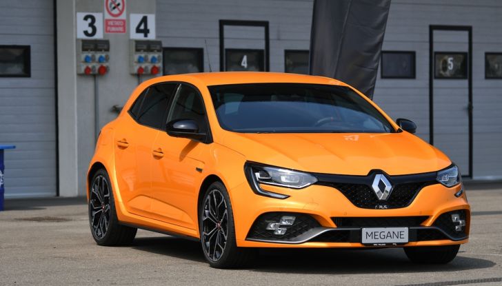 Renault Tecno 4All, in pista a Modena con la gamma 2018 - Foto 1 di 12