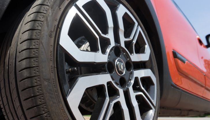 Prova su strada Renault Twingo GT: il TCe da 110CV con trazione posteriore - Foto 7 di 34