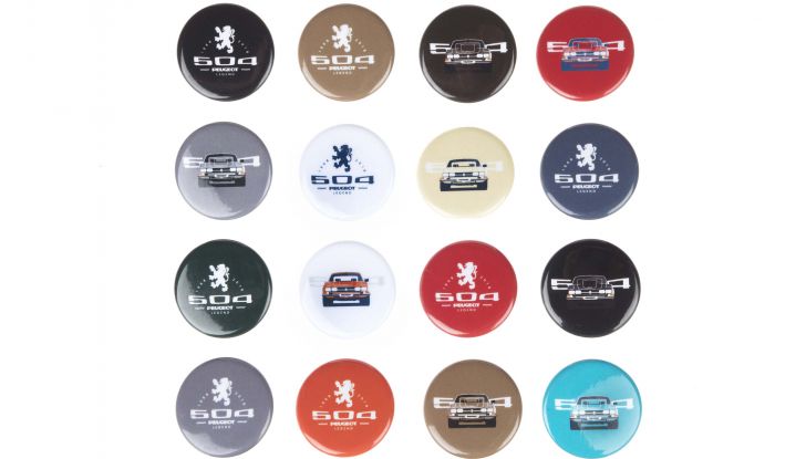 Peugeot presenta la collezione lifestyle “504 Legend” - Foto 4 di 5