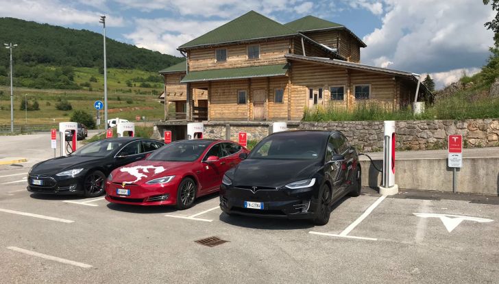 Tesla Model 3 primo taxi elettrico di New York City - Foto 8 di 15