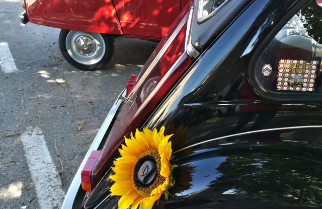 Citroën 2CV: tante feste per i suoi settant’anni - Foto 5 di 13