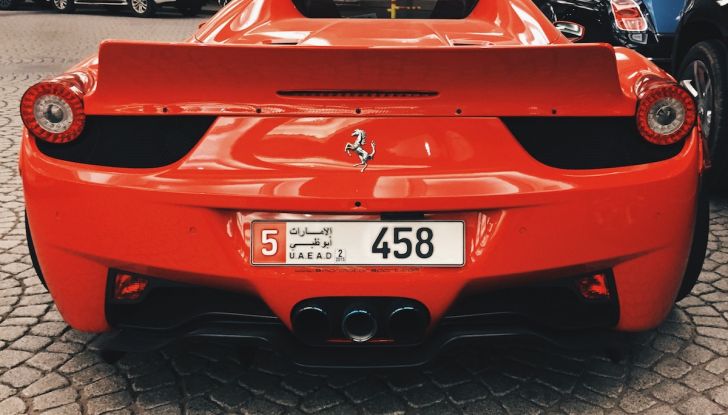 Dubai, noleggia una Lamborghini Huracán e prende 40 mila euro di multa in 3 ore - Foto 9 di 17