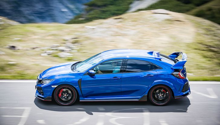 Prova Honda Civic Type R 2018: una vera sportiva senza rinunce nel quotidiano - Foto 10 di 32