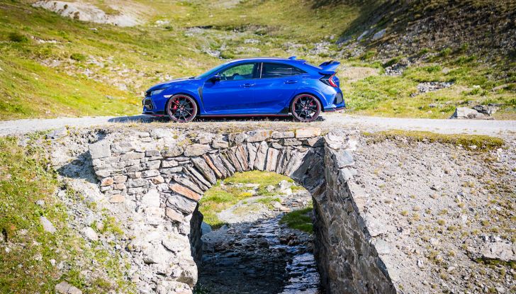 Prova Honda Civic Type R 2018: una vera sportiva senza rinunce nel quotidiano - Foto 28 di 32