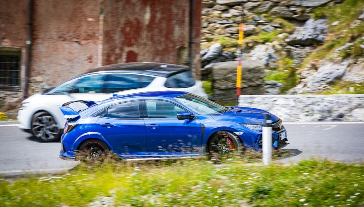 Prova Honda Civic Type R 2018: una vera sportiva senza rinunce nel quotidiano - Foto 4 di 32