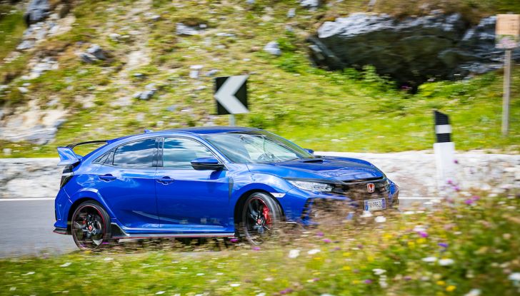 Prova Honda Civic Type R 2018: una vera sportiva senza rinunce nel quotidiano - Foto 5 di 32