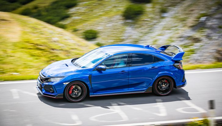 Prova Honda Civic Type R 2018: una vera sportiva senza rinunce nel quotidiano - Foto 9 di 32