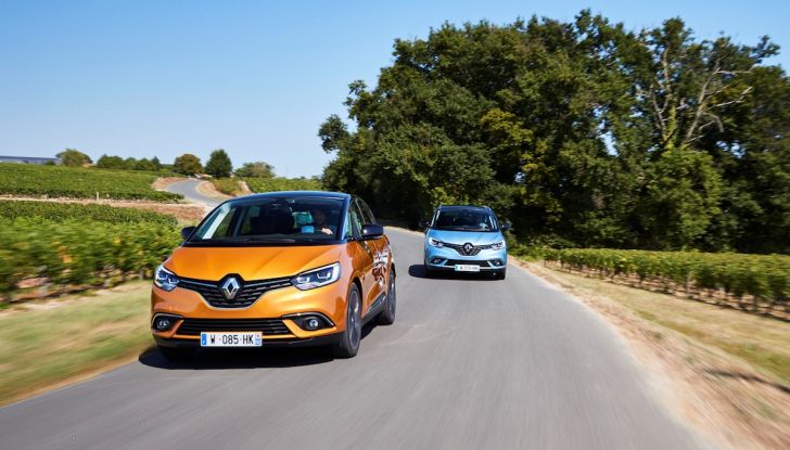 Renault Scenic: la nuova generazione 2024 sarà un crossover elettrico - Foto 8 di 24