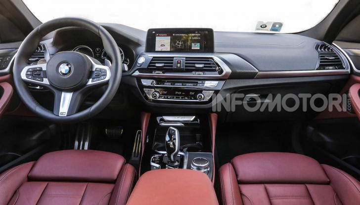 BMW X4 2018, prova in anteprima: SUV d’assalto con tecnologia e stile - Foto 18 di 21