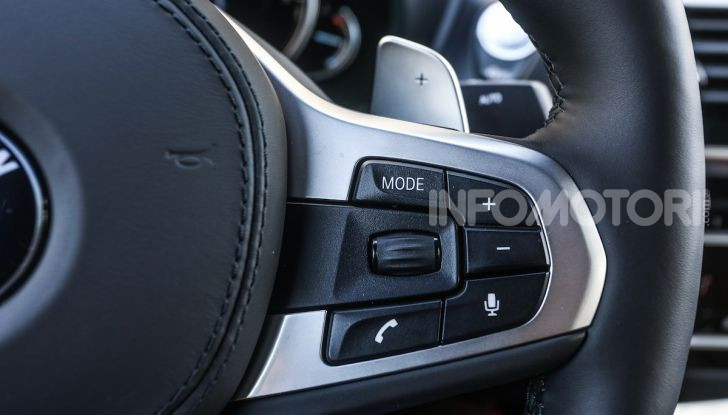 BMW X4 2018, prova in anteprima: SUV d’assalto con tecnologia e stile - Foto 20 di 21