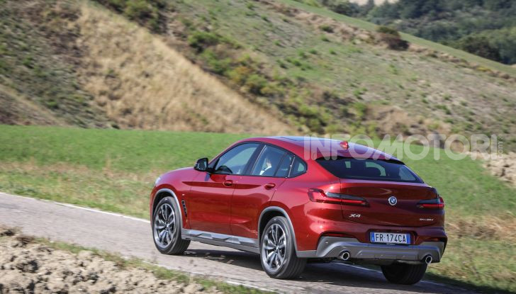 BMW X4 2018, prova in anteprima: SUV d’assalto con tecnologia e stile - Foto 3 di 21
