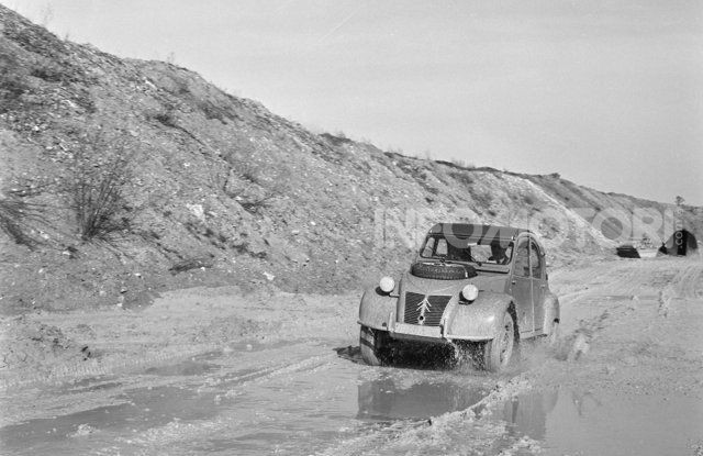 La Citroën 2CV versione 4×4 - Foto 17 di 17