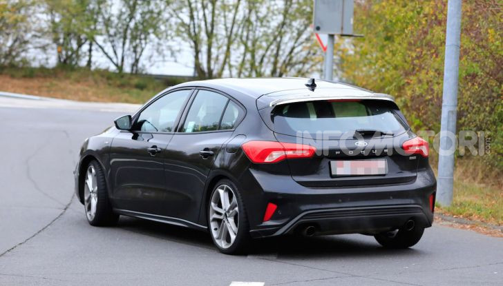 Ford Focus RS 2021: 400 cv ibridi - Foto 15 di 25