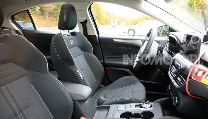 Ford Focus RS 2021: 400 cv ibridi - Foto 9 di 25