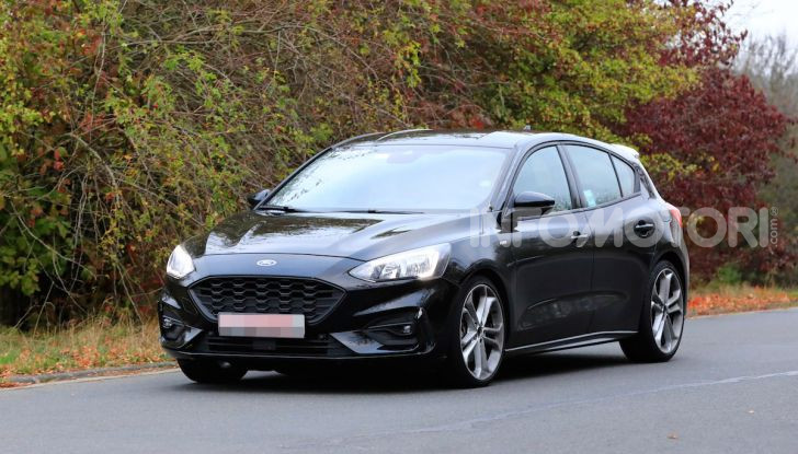 Ford Focus RS 2021: 400 cv ibridi - Foto 2 di 25