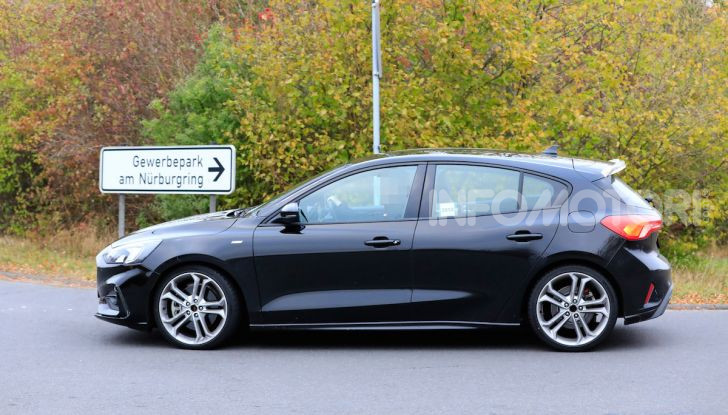 Ford Focus RS 2021: 400 cv ibridi - Foto 13 di 25