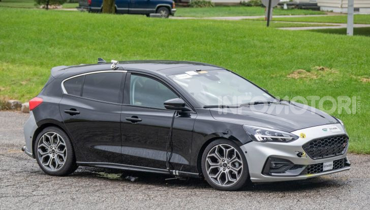 Ford Focus RS 2021: 400 cv ibridi - Foto 12 di 25