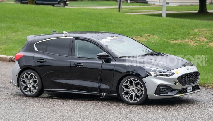 Ford Focus RS 2021: 400 cv ibridi - Foto 24 di 25