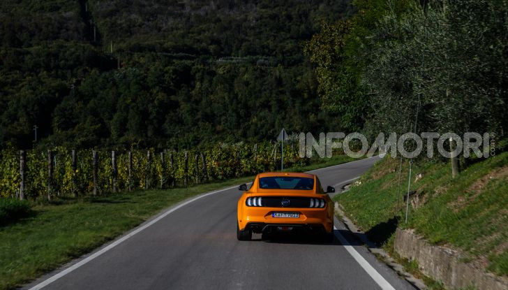Nuova Ford Mustang GT 2018: La prova del V8 da 450CV - Foto 5 di 27