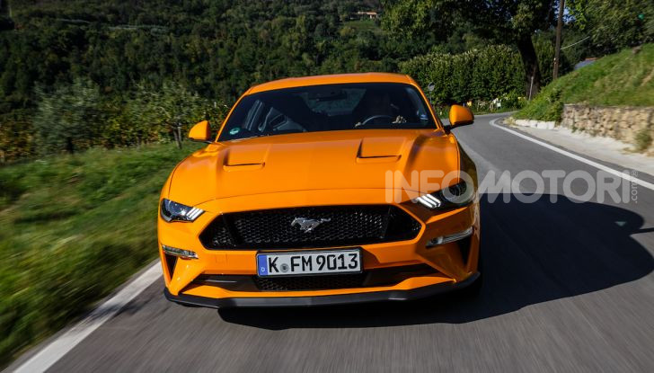 Nuova Ford Mustang GT 2018: La prova del V8 da 450CV - Foto 11 di 27