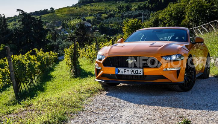 Nuova Ford Mustang GT 2018: La prova del V8 da 450CV - Foto 3 di 27