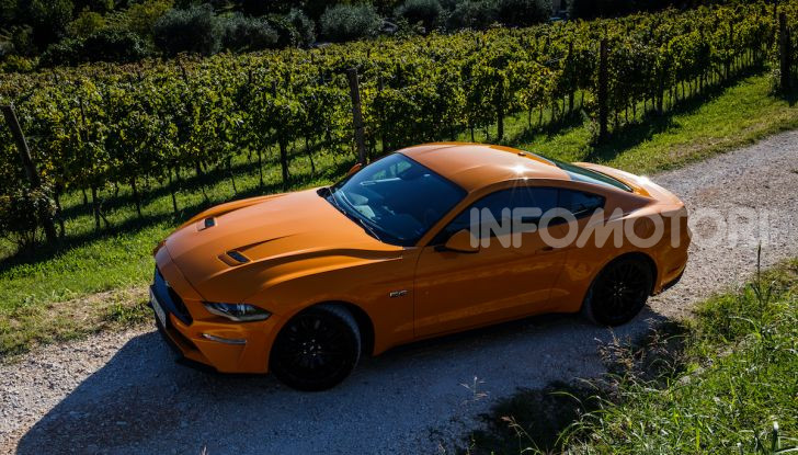 Nuova Ford Mustang GT 2018: La prova del V8 da 450CV - Foto 26 di 27