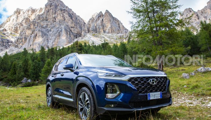 Prova nuova Hyundai Santa Fe 2018: il SUV con 4×4, 7 posti e 200CV - Foto 17 di 24