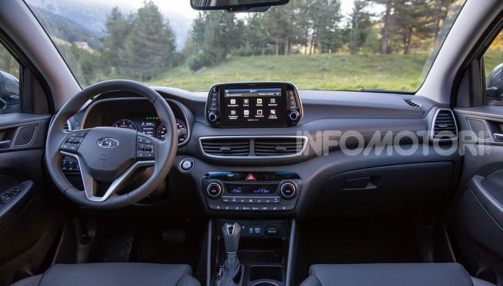 Nuova Hyundai Tucson 2018: Prova su strada del nuovo SUV Hi-Tech - Foto 16 di 18