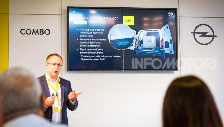Opel Combo Life: tecnologia, sicurezza e spazio in abbondanza - Foto 21 di 37