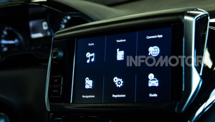 Peugeot 208 Signature, 1.200 esemplari dal design esclusivo - Foto 3 di 10