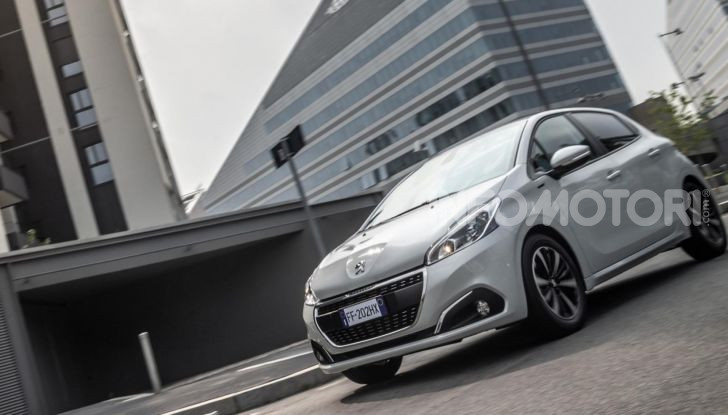 Peugeot 208 Signature, 1.200 esemplari dal design esclusivo - Foto 6 di 10