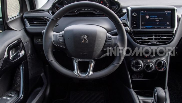 Peugeot 208 Signature, 1.200 esemplari dal design esclusivo - Foto 7 di 10