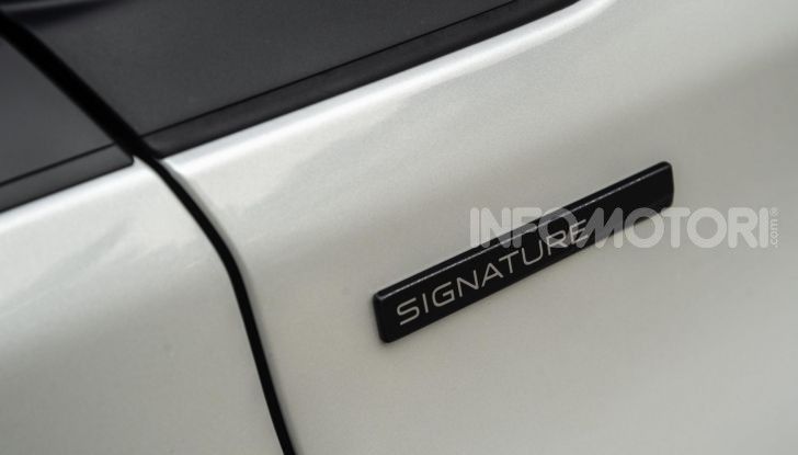 Peugeot 208 Signature, 1.200 esemplari dal design esclusivo - Foto 8 di 10
