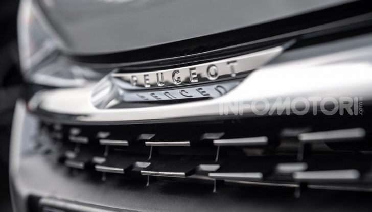 Peugeot 208 Signature, 1.200 esemplari dal design esclusivo - Foto 2 di 10