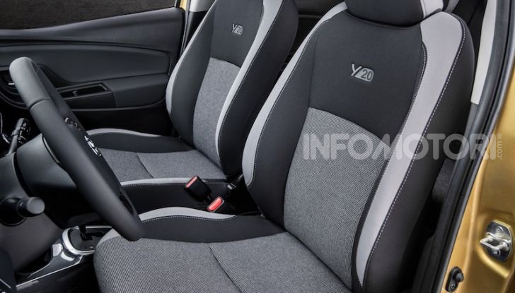 Toyota Yaris Y20 2019, la best seller si rinnova e festeggia vent’anni - Foto 3 di 4