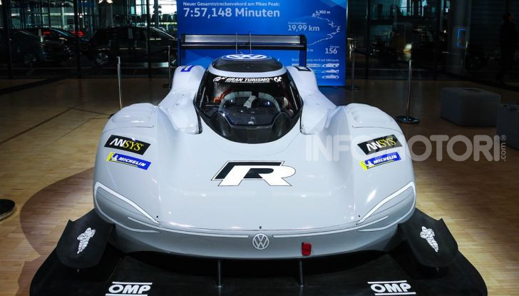 Volkswagen: l’era dell’elettrico è iniziata ed è per tutte le tasche - Foto 3 di 20