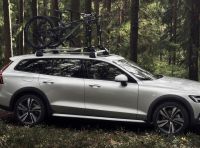 Volvo V60 Cross Country, familiare a ruote alte anche ibrida plug-in