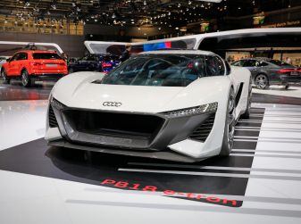 Audi PB18 e-tron, coupé elettrica da 680 CV