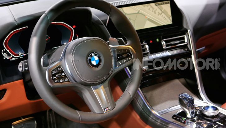 BMW Serie 8 Coupè 2018 al debutto con 530 CV - Foto 18 di 36