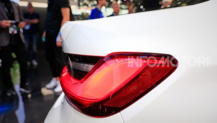 Nuova BMW Serie 3, la berlina dell’elica pronta al debutto - Foto 19 di 35
