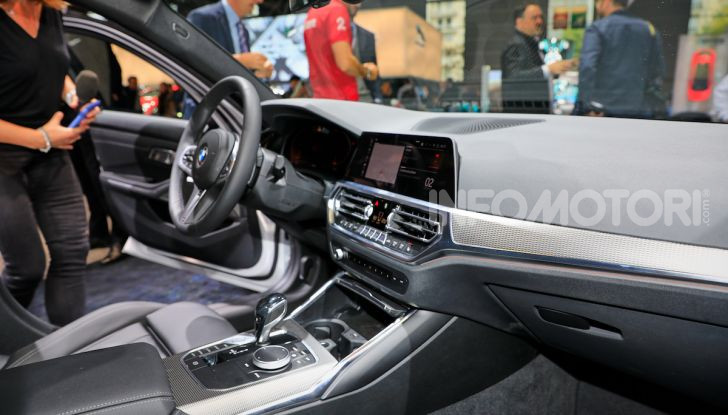 Nuova BMW Serie 3, la berlina dell’elica pronta al debutto - Foto 27 di 35